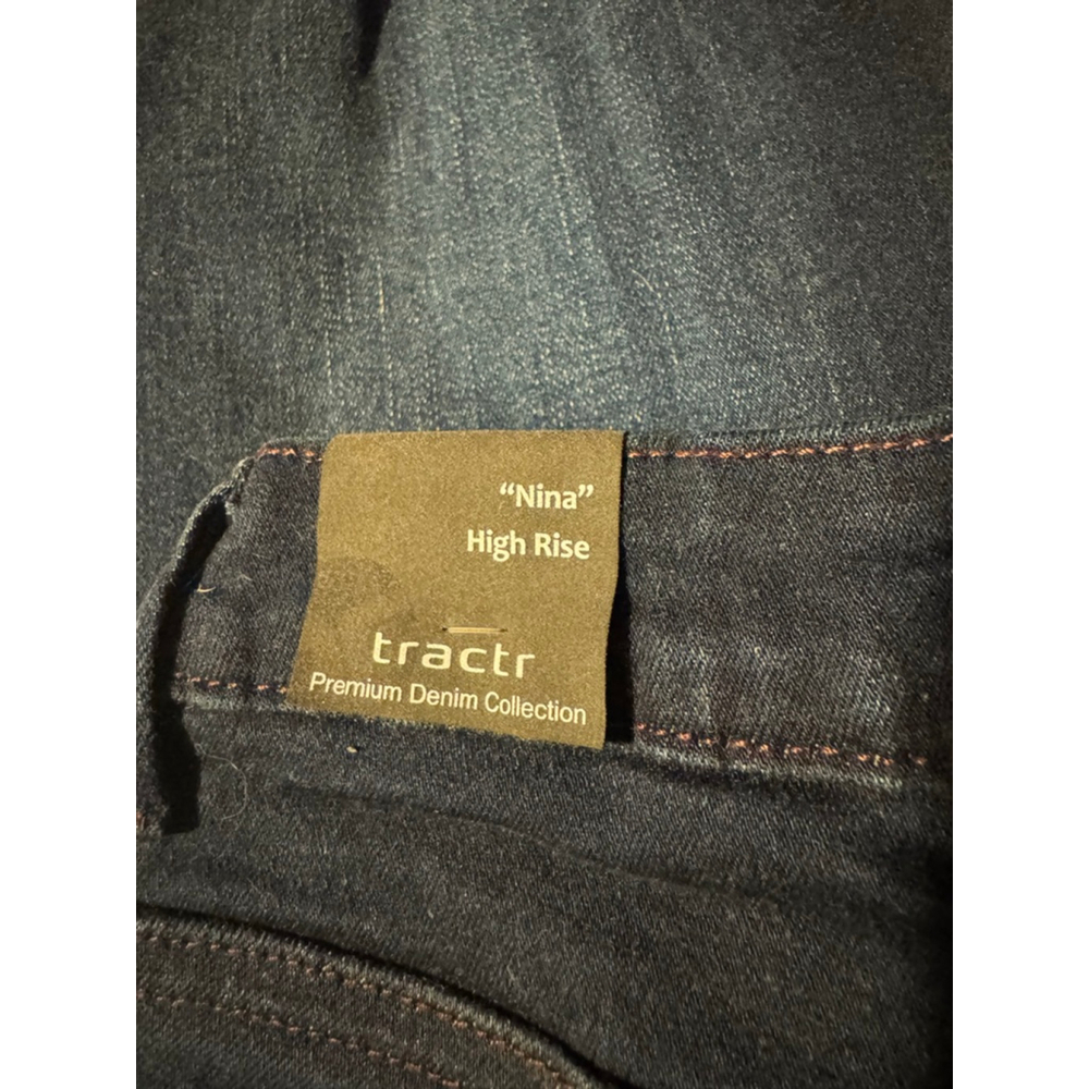 Tractr Nina High Rise Slim Jeans Size 4 NWT Dark Wash Distressed Stretch Denim - Picture 6 of 8